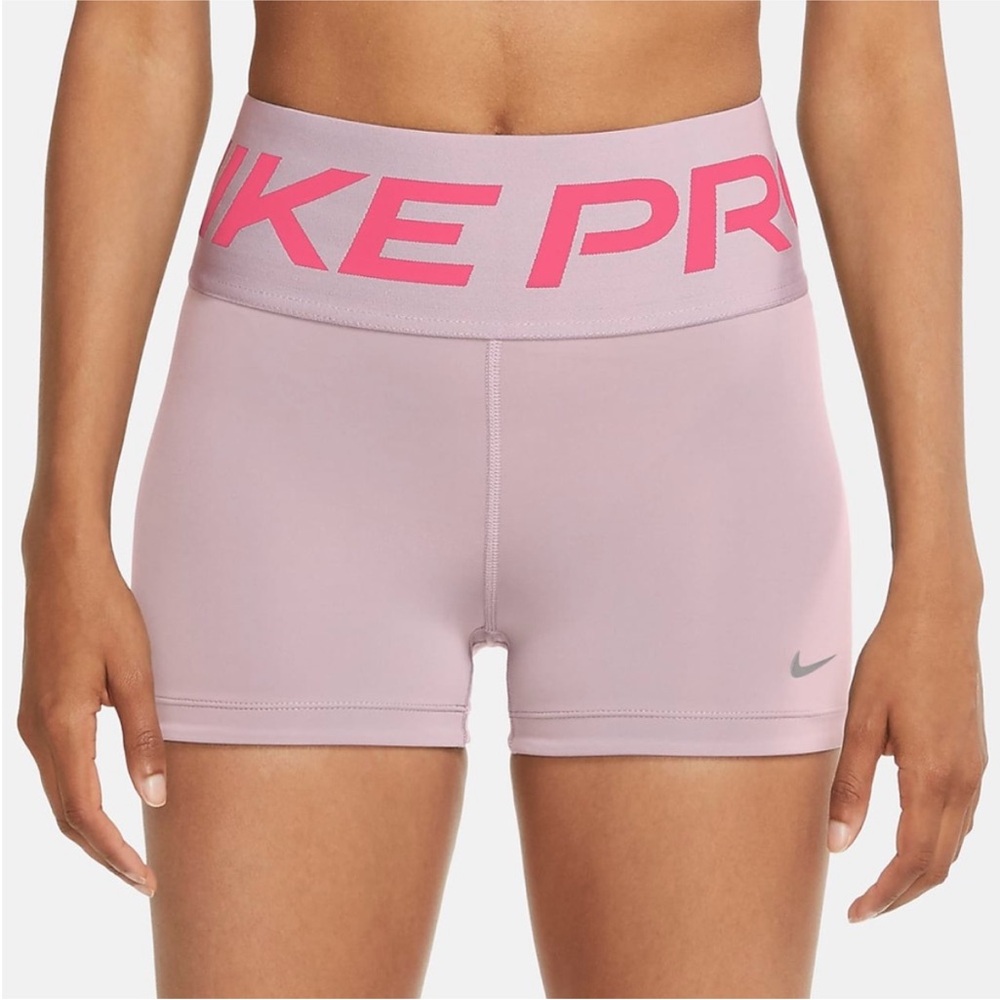 Nike PRO DRI-FIT women's training shorts
NWT size L